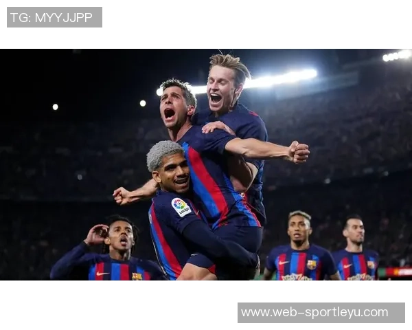 巴萨绯闻新星F阿斯拉尼现场观战加泰德比与哈维合影引关注